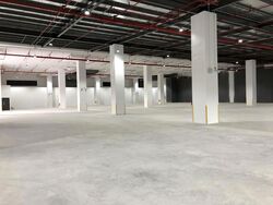 Yas Logistics Centre (D16), Warehouse #622684041